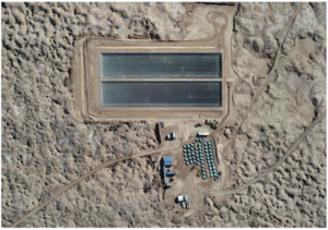 Vista aérea de los estanques de evaporación construídos en Sal de la Puna