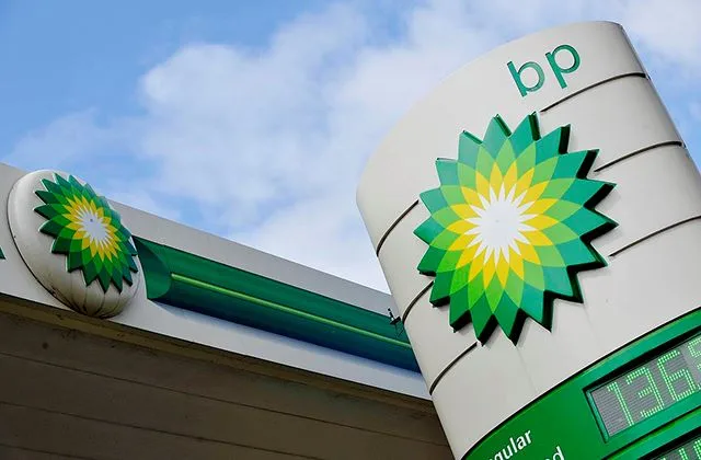 British Petroleum despedirá más de 5% de su personal, de modo que afectará a 4.700 empleados y a 3.000 contratistas.