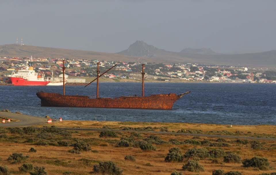 Islas Malvinas. Imágenes tomadas por Guillermo Salas, VGM, bajo bandera en 1982, durante su visita a Malvinas en 2019.