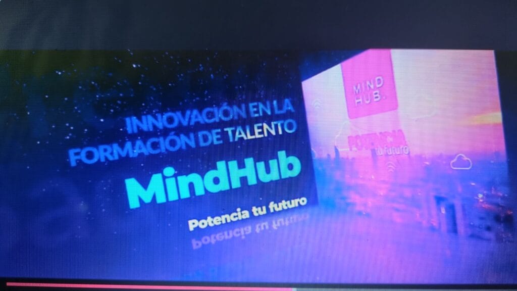 MindHub ganó el premio Sadosky de Oro por la iniciativa Potencia tu Futuro.