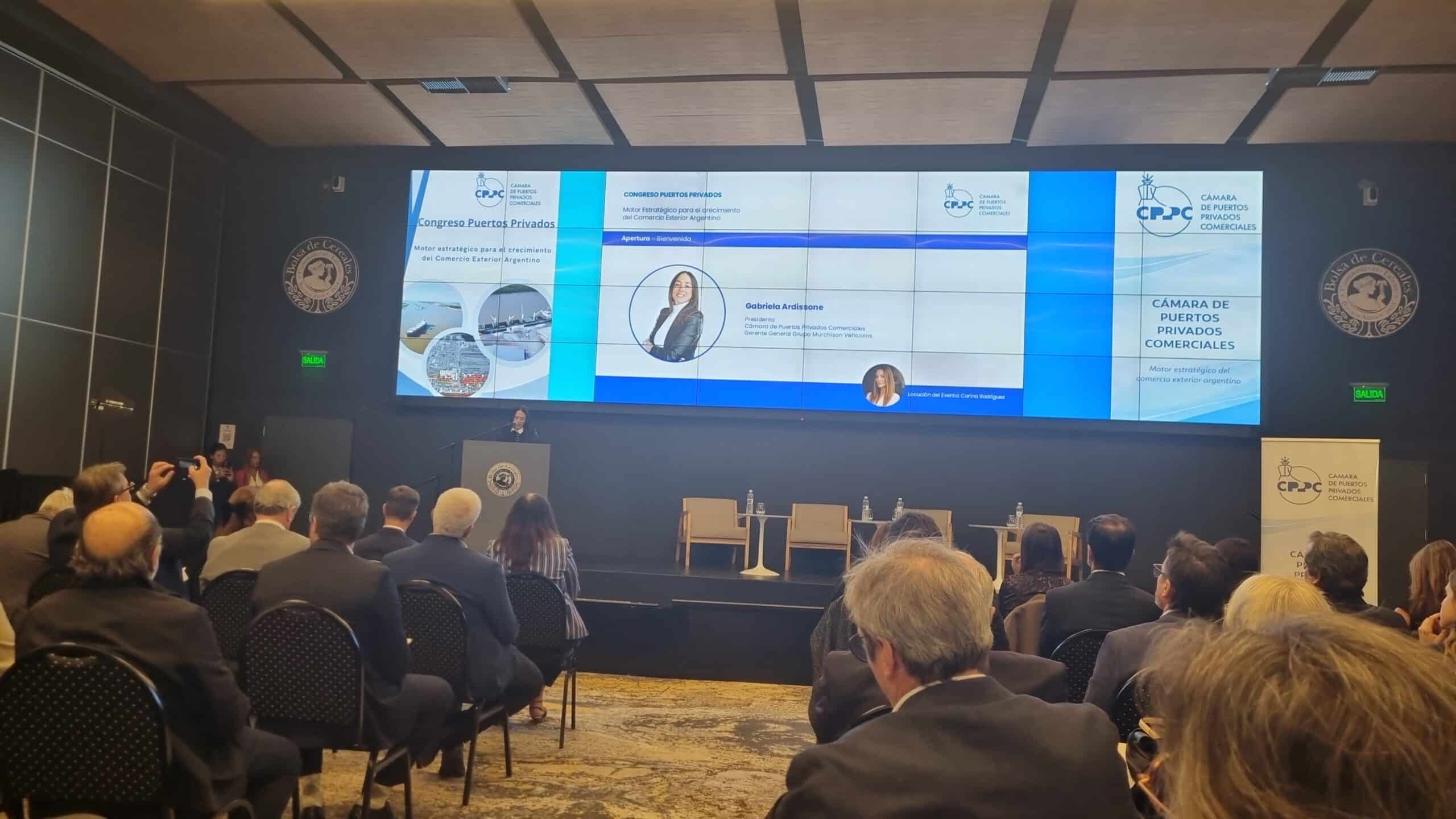 Los puertos privados argentinos movilizan 90% de las exportaciones e importaciones