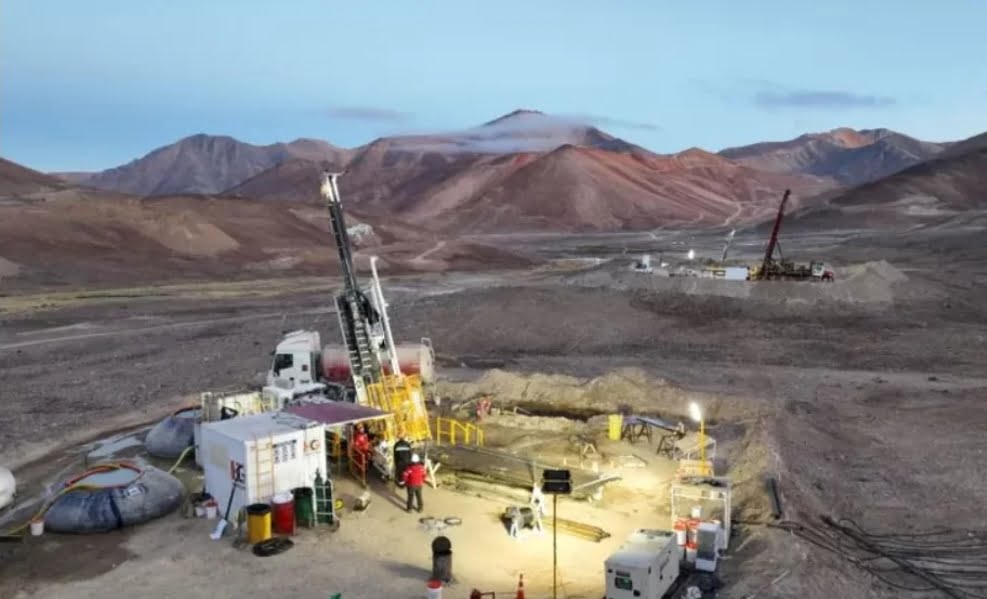 Los Azules en San Juan. La temporada de exploración 2023/2024 encarada por McEwen Copper en el proyecto ubicado en el deparmento de Calingasta finalizó recientemente con 70.000 metros perforados, lo que la convirtió en la más grande de su historia.