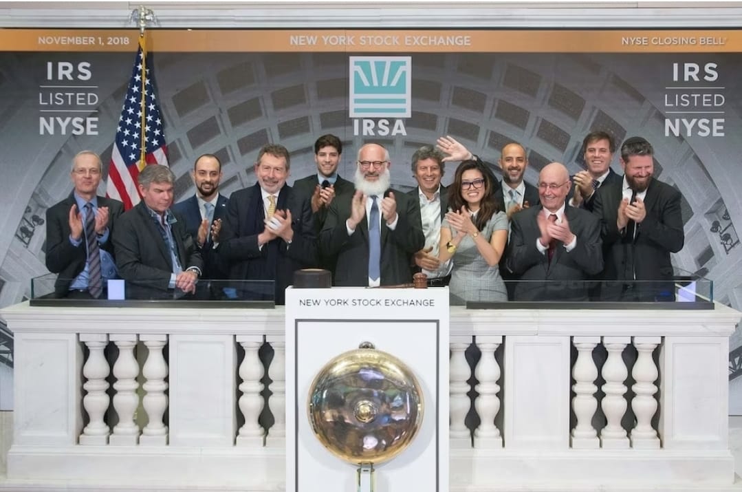 Otra foto en el NYSE, en 1998.