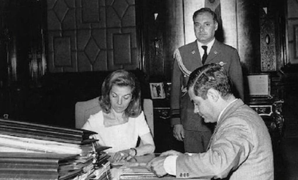 La dramática frase de Isabel Perón: "De acá me sacan muerta", refleja méritos que algún día la historia deberá reconocer.