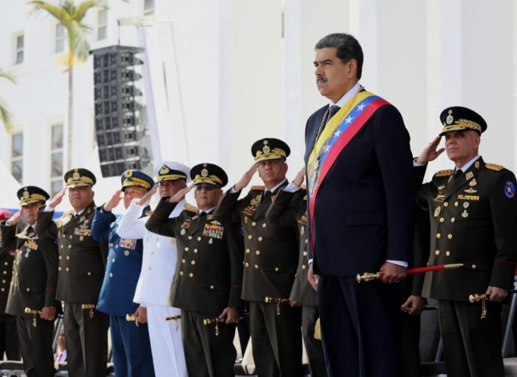 Maduro afirmó: “Nos estamos preparando junto con Cuba y Nicaragua y junto con nuestros hermanos mayores del mundo para que si un día tenemos que tomar las armas..."