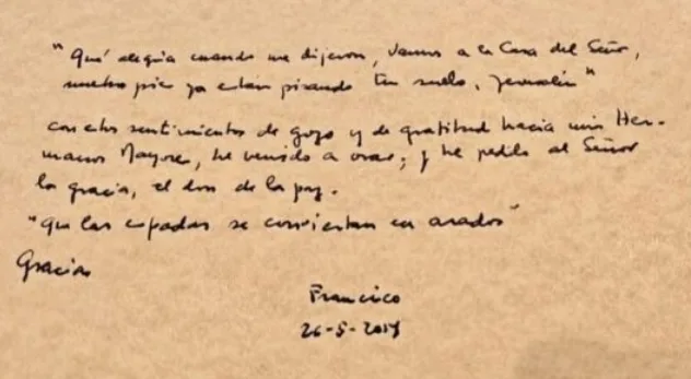 El mayor acercamiento entre el Vaticano y el pueblo judío se concretó con Francisco orando en el Kotel