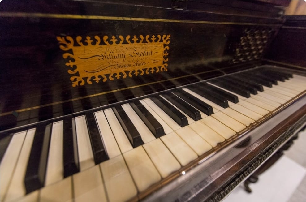Pianoforte original con el cuál se interpretó por primera vez el himno nacional argentino