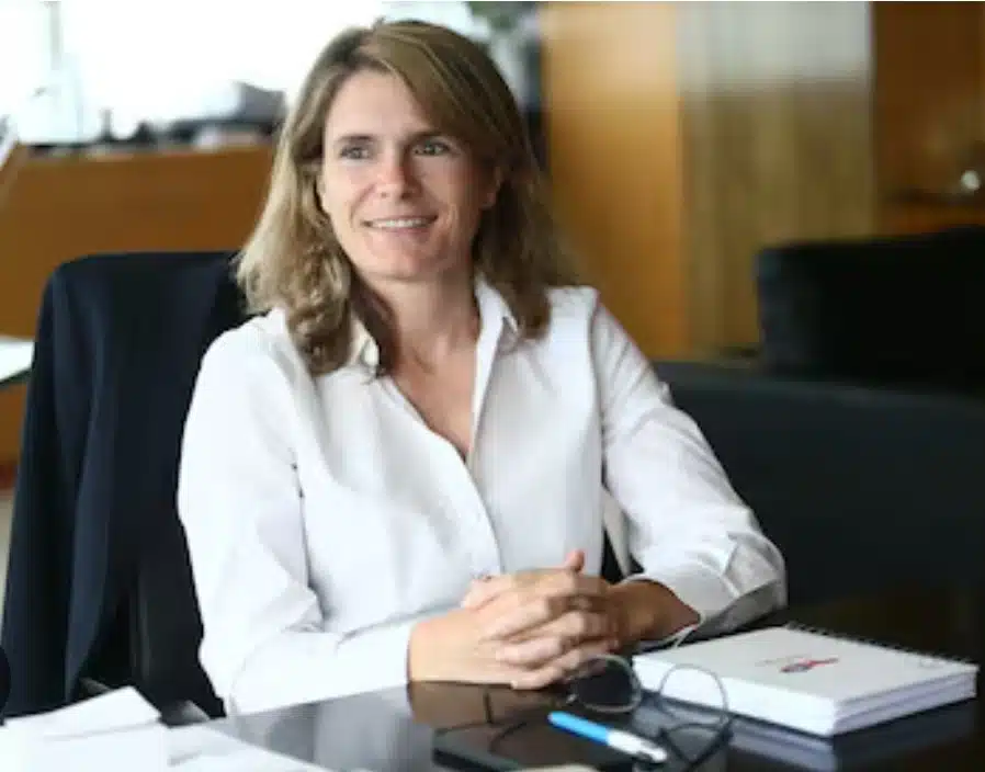 “Argentina está muy bien posicionada” por sus reservas de energía en el mercado global , aseveró Catherine Remy, ejecutiva de la compañía francesa TotalEnergies en el país.
