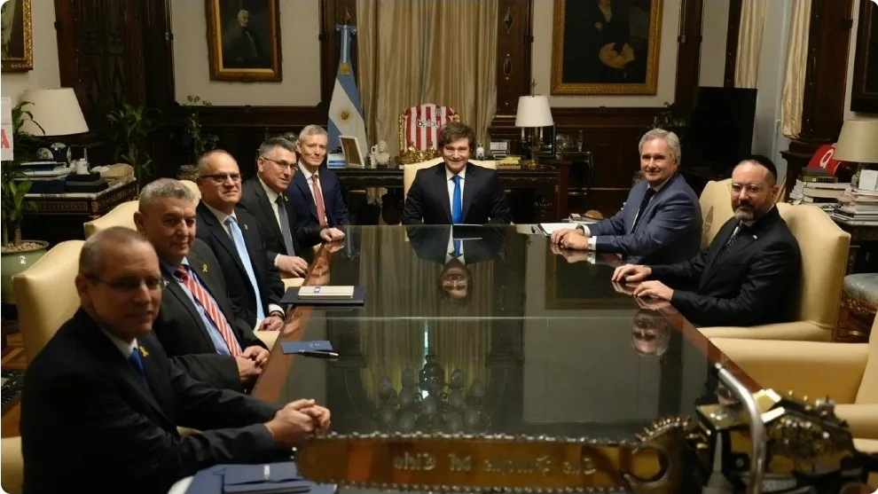 Israel abrirá una oficina de Agregado Económico en Argentina y una ruta aérea directa entre ambos países se informó oficialmente luego del encuentro de Javier Milei y el canciller israelí Gideon Sa'ar.