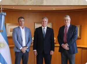 Screenshot_20251213_005359_X