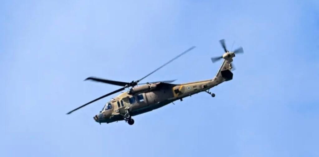Irán asegura que derribó también dos helicópteros Black Hawk, algo que no ha sido por el momento confirmado por EE.UU. Foto: Reuters