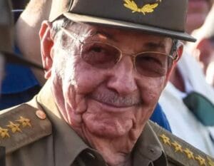 Expertos señalan al expresidente Raúl Castro y su entorno como los dueños y operadores del multimillonario holding Gaesa.