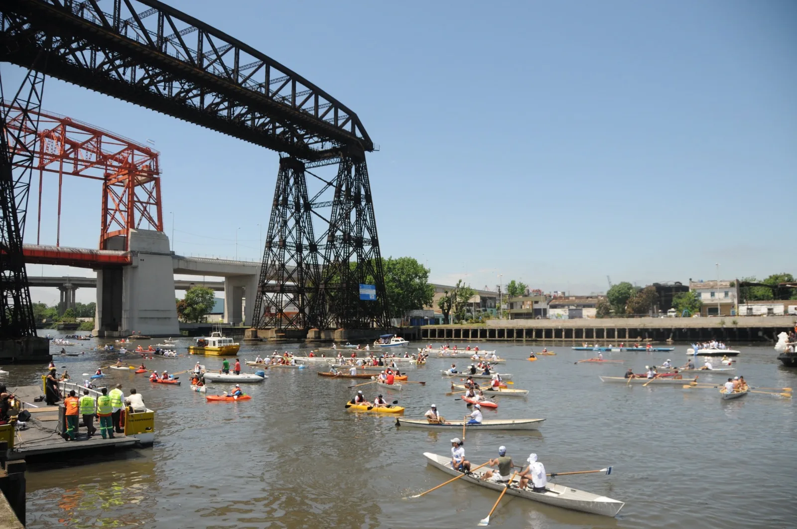 Las principales medidas de seguridad para la navegación en kayak y botes a remo se actualizaron desde la Prefectura Naval Argentina